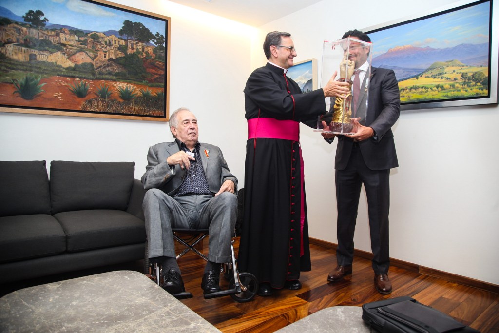 La histórica reliquia de San Judas Tadeo llega a México auspiciada por Farmacias Similares - img-5791-1024x683