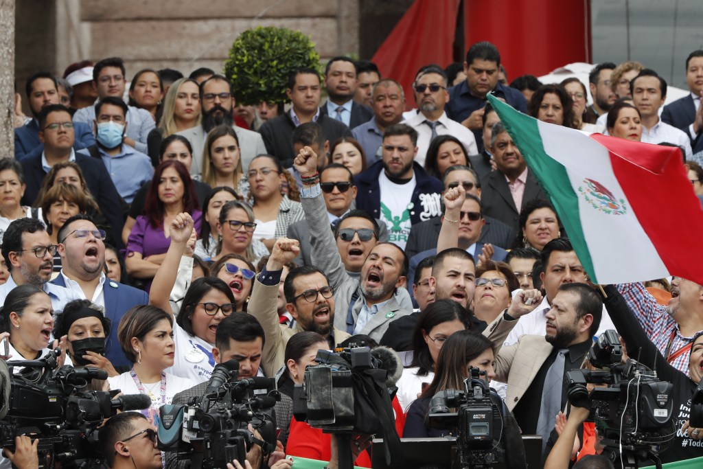 Trabajadores del Poder Judicial amenazan con paro por reforma - trabajadores-del-poder-judicial-en-mexico-amenazan-con-paro-por-reforma-del-oficialismo2-1024x683