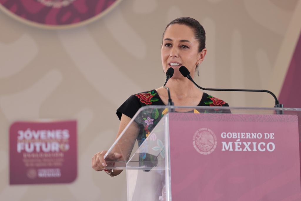 "Vamos a seguir apoyando a Nuevo León", asegura Claudia Sheinbaum - por-primera-vez-vamos-a-reconocer-el-trabajo-de-las-mujeres-mexicanas-claudia-sheinbaum-3-1024x683