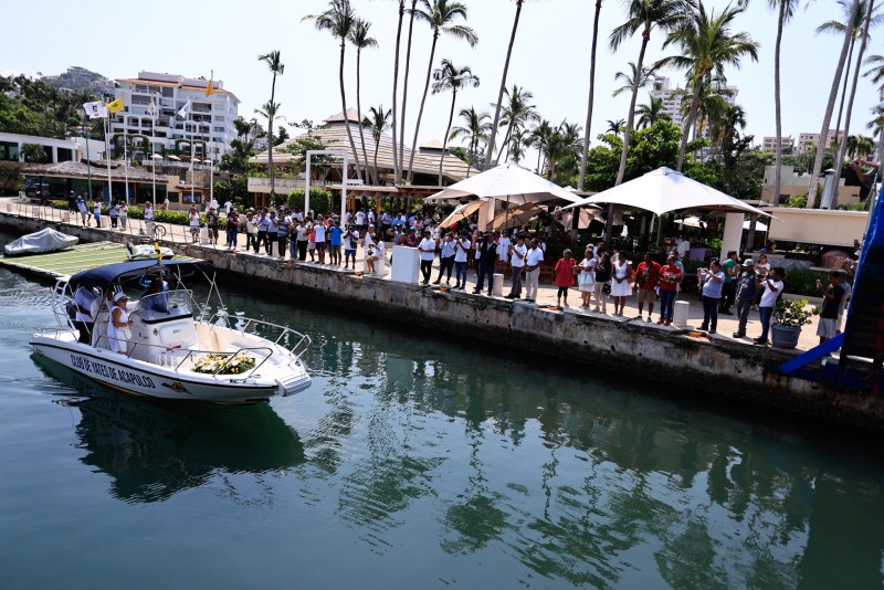 Familias conmemoran pérdidas en Acapulco a un año del huracán "Otis" - familias-conmemoran-perdidas-en-acapulco-a-un-ano-del-huracan-otis-2-1024x683