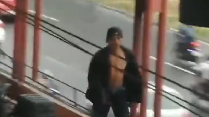 Hombre sube al techo de tren en estación Gelatao del Metro de CDMX; termina detenido