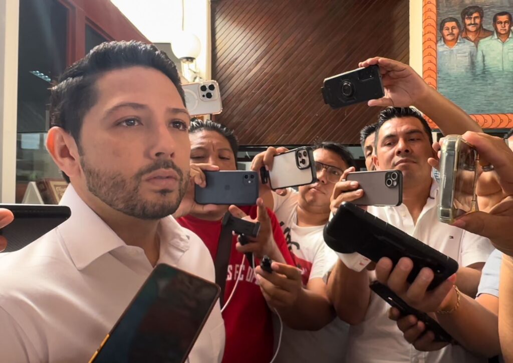Quintana Roo agotará el dialogo en el Senado por el cobro del DNR a cruceristas: Renán Sánchez Tajonar