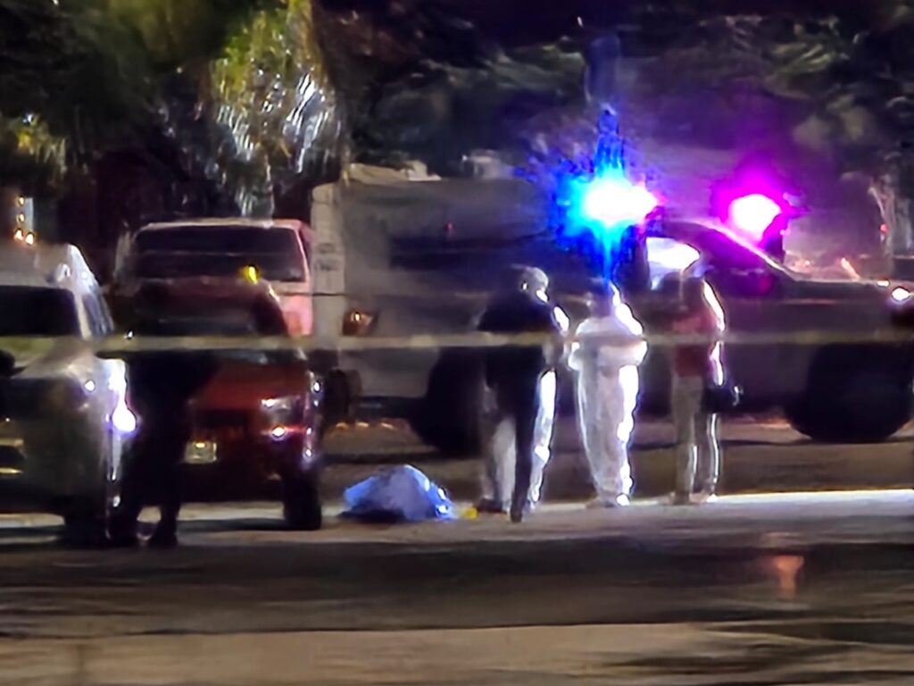 Asesinan a hombre durante disputa por renta de sillas y mesas en Villas Riviera