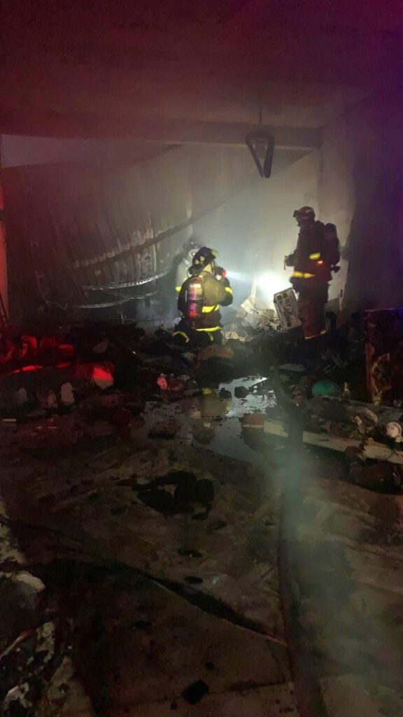 Se incendia vivienda en la Supermanzana 227 de Cancún; no hubo lesionados