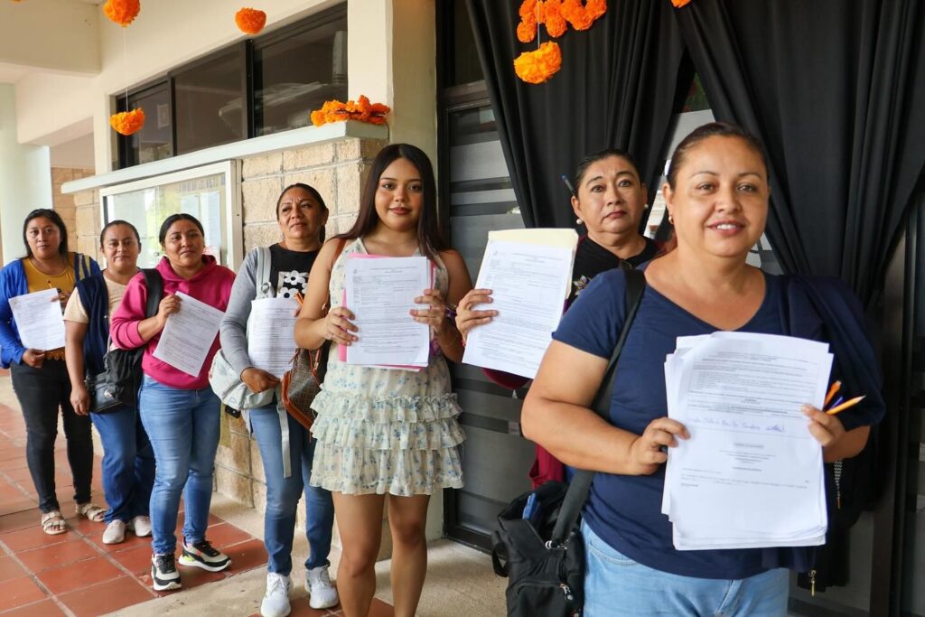 Mara Lezama beneficia a 715 mujeres en su educación con el programa Mujer Es Aprender