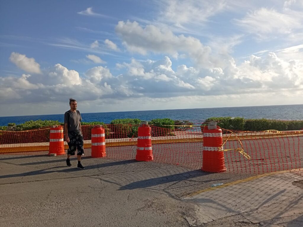 Cierran acceso a Punta Sur tras derrumbe en acantilado de Isla Mujeres Cierran acceso a Punta Sur tras derrumbe en acantilado de Isla Mujeres