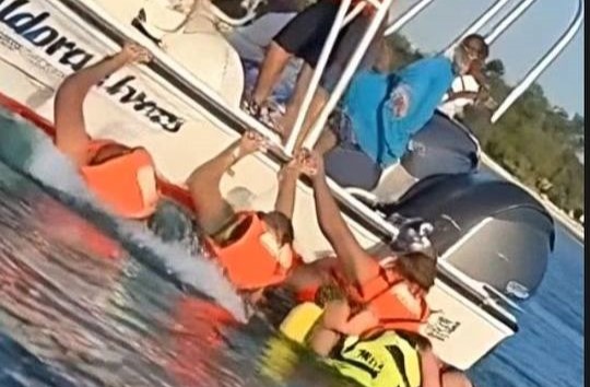 Pánico en el mar: vuelca lancha turística con 30 personas en la costa sur de Cozumel