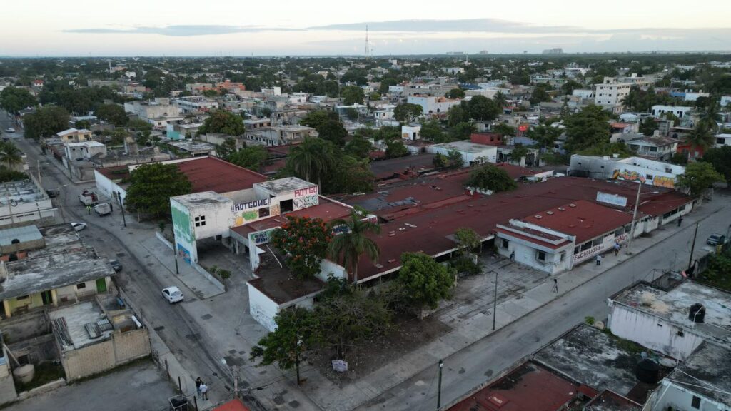 Anuncian Mara Lezama y Alejandro Svarch recuperación del antiguo hospital Kumate para construir el Hospital Materno Infantil de Cancún