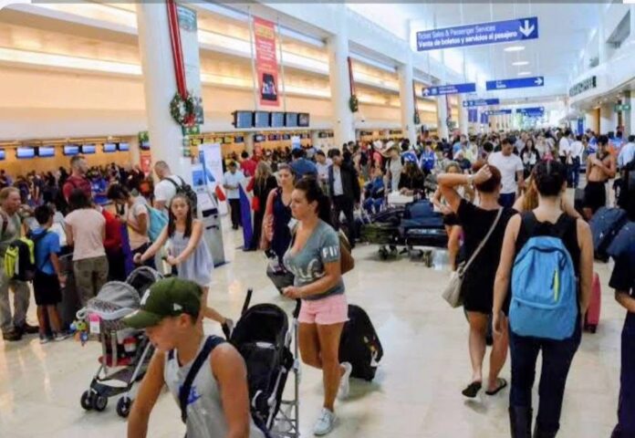 Aeropuerto de Cancún opera 585 vuelos en un solo día y confirma alta afluencia turística