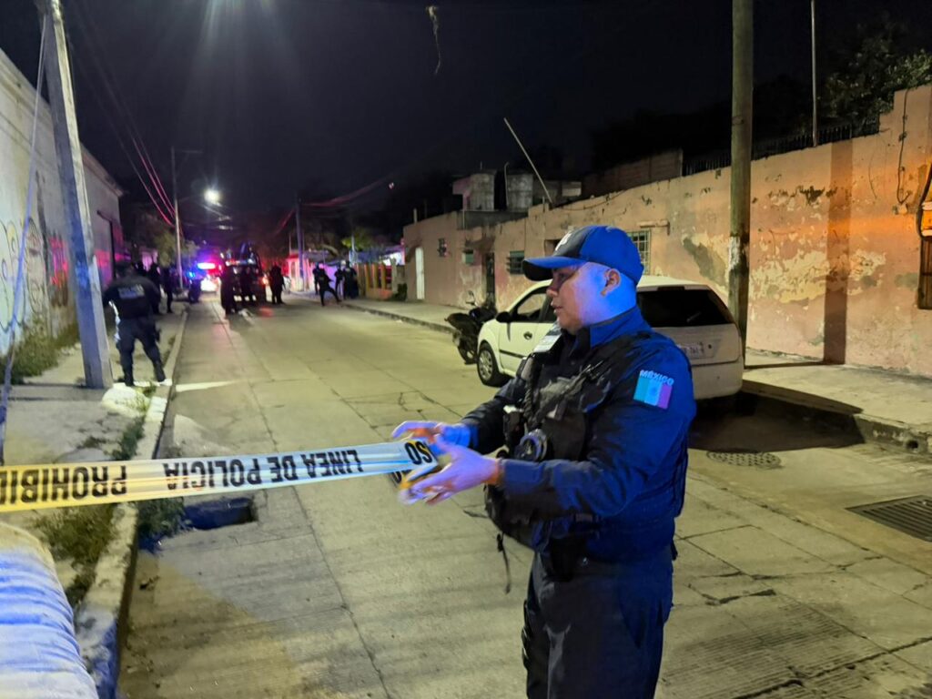 Atacan a balazos a hombre en la supermanzana 91 de Cancún; hay cinco detenidos Dos lesionados tras salida de camino en la carretera 307 en el tramo Puerto Aventuras–Tulum