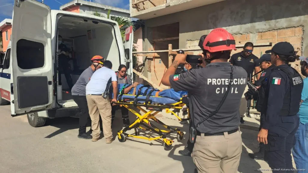 Sufre joven obrero descarga eléctrica en obra de Tulum y es reportado grave