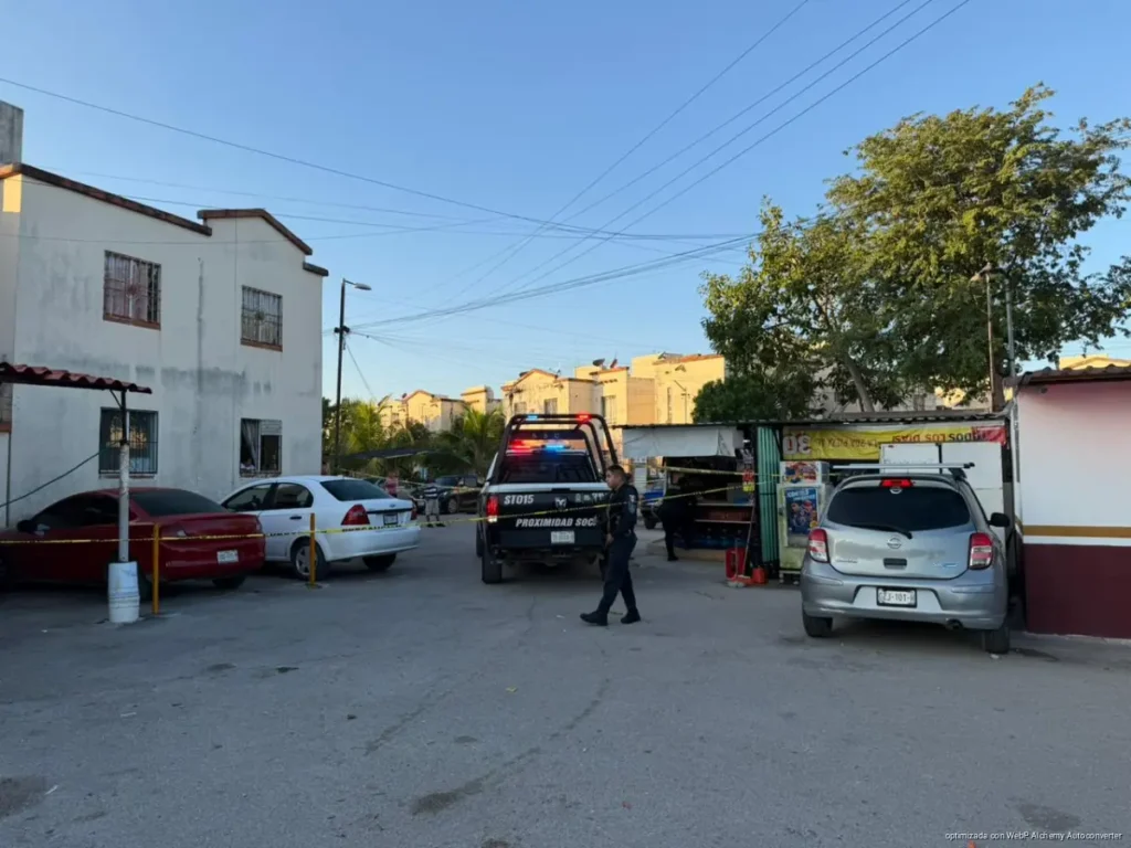 Balean a una mujer en tienda de abarrotes en Villas Otoch Paraíso