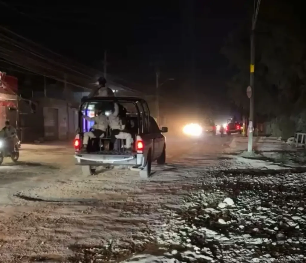 Rescatan a persona privada de la libertad tras enfrentamiento armado en Cancún