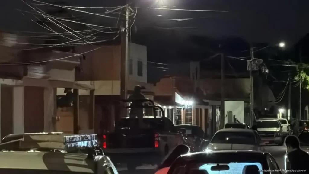 Catean domicilio en Cancún y aseguran motocicletas y drogas en operativo interinstitucional