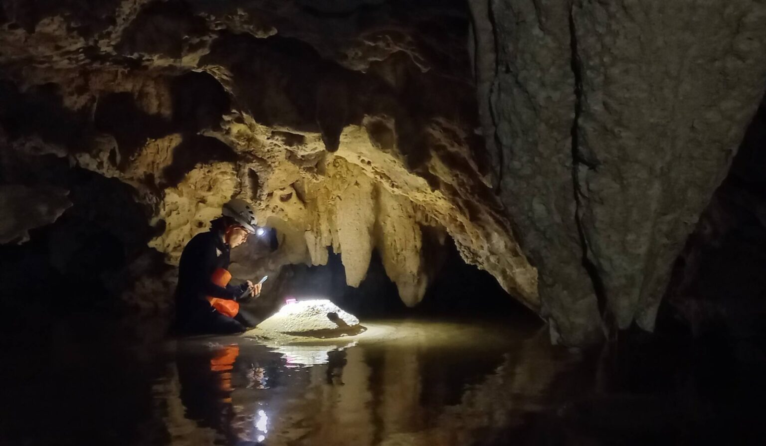Plantea proyecto Cenotes Urbanos evaluar calidad del agua en 100 cuevas de Playa del Carmen