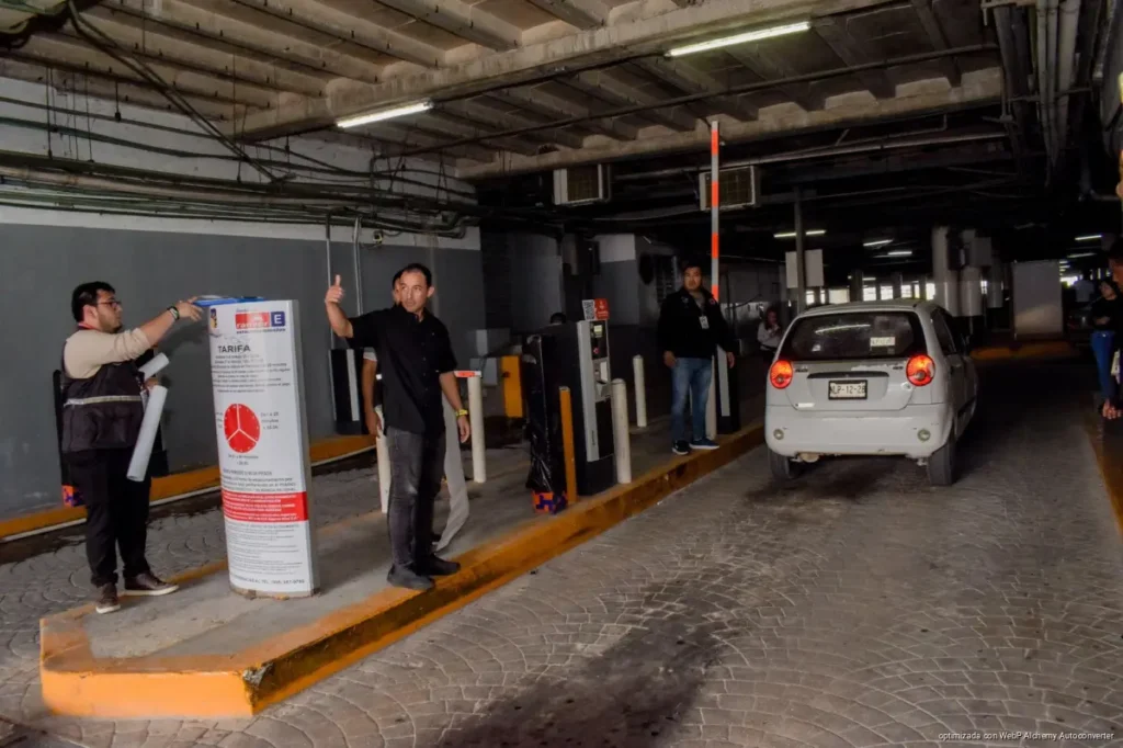 Clausuran estacionamiento de Plaza las Américas y Plaza Outlet