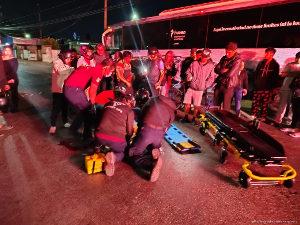 Motociclista grave tras ser embestido por vehículo que huyó en Cancún