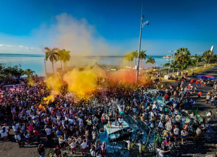 Run Colors pinta de colores el Boulevard Bahía de Chetumal