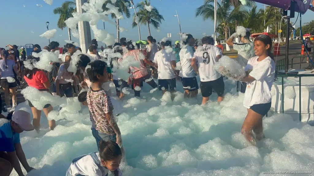 Run Colors pinta de colores el Boulevard Bahía de Chetumal