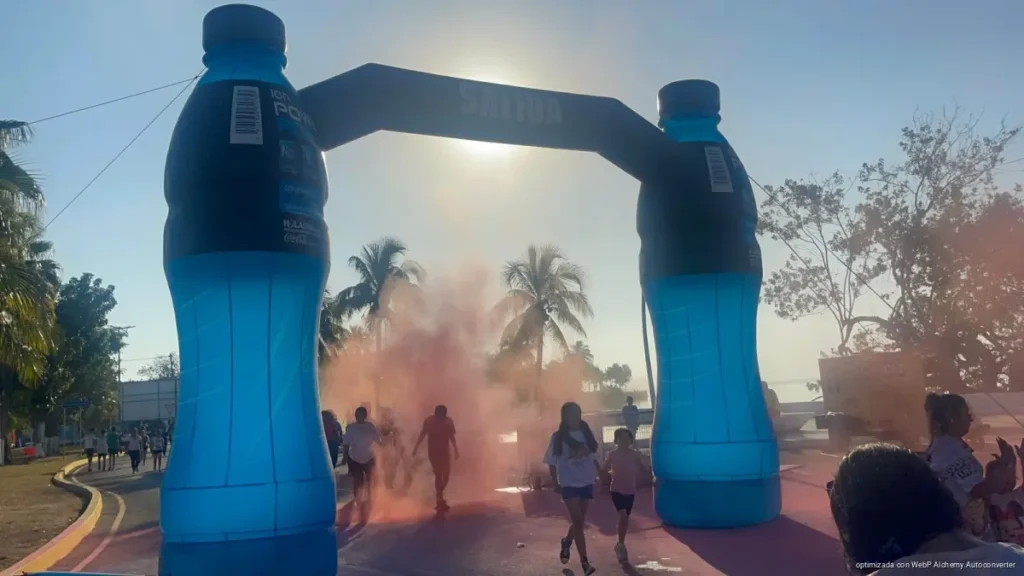 Run Colors pinta de colores el Boulevard Bahía de Chetumal