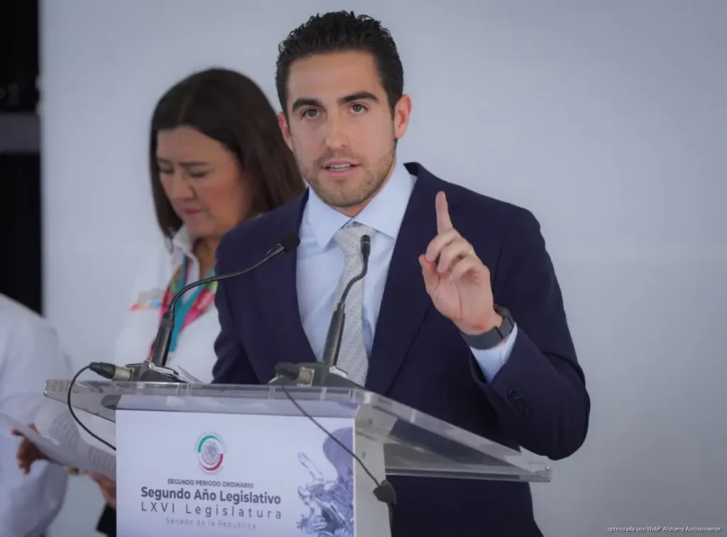 Avanza reforma de Gino Segura para certificar a los guías turísticos en vísperas del mundial