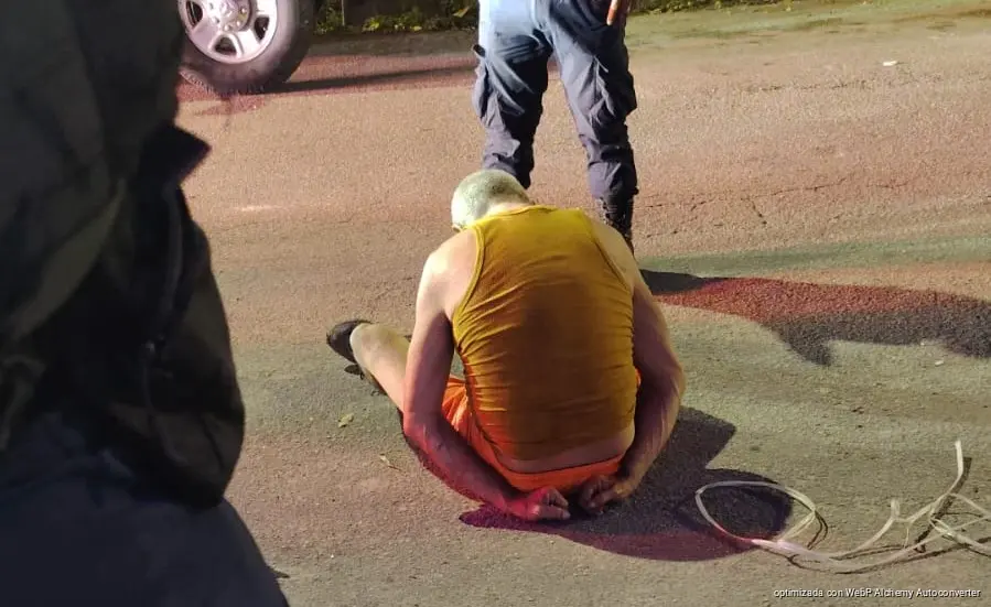 Retienen vecinos a presunto exhibicionista en la Colonia Colosio