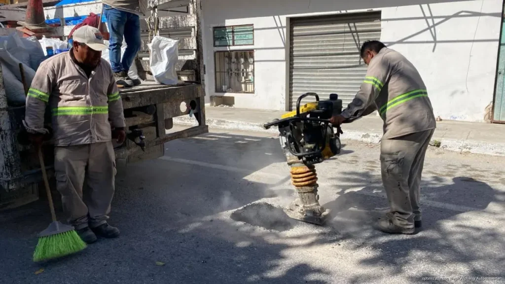 Avanza más del 50% el programa emergente de bacheo en Tulum