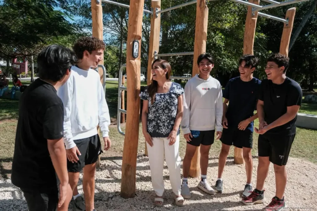 Renuevan gimnasio público en Kilómetro 0 de Cancún