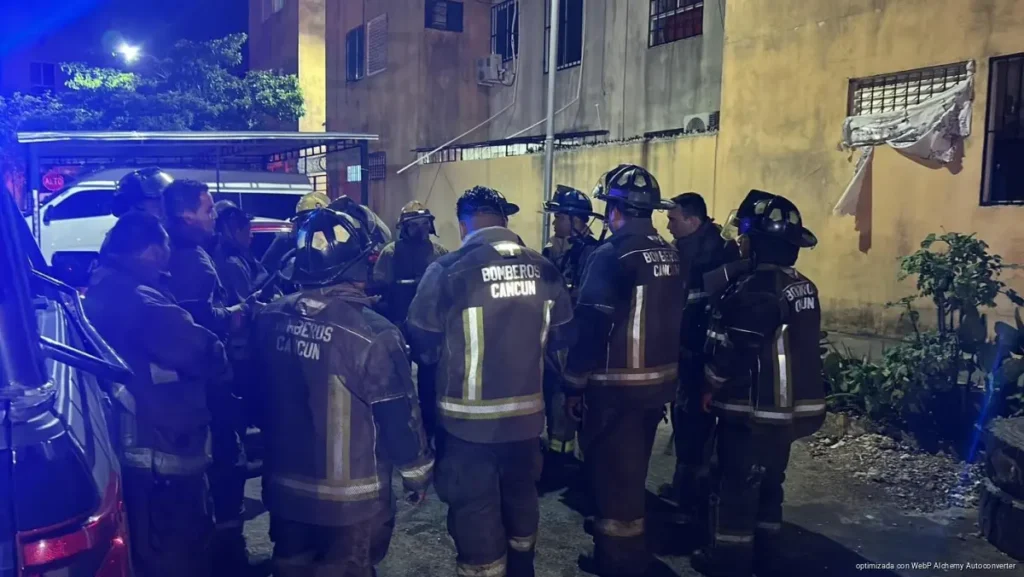 TRAGEDIA EN CANCÚN | Incendio en Paseos del Mar deja dos muertos, madre e hijo; explosión de gas sería causa probable.
