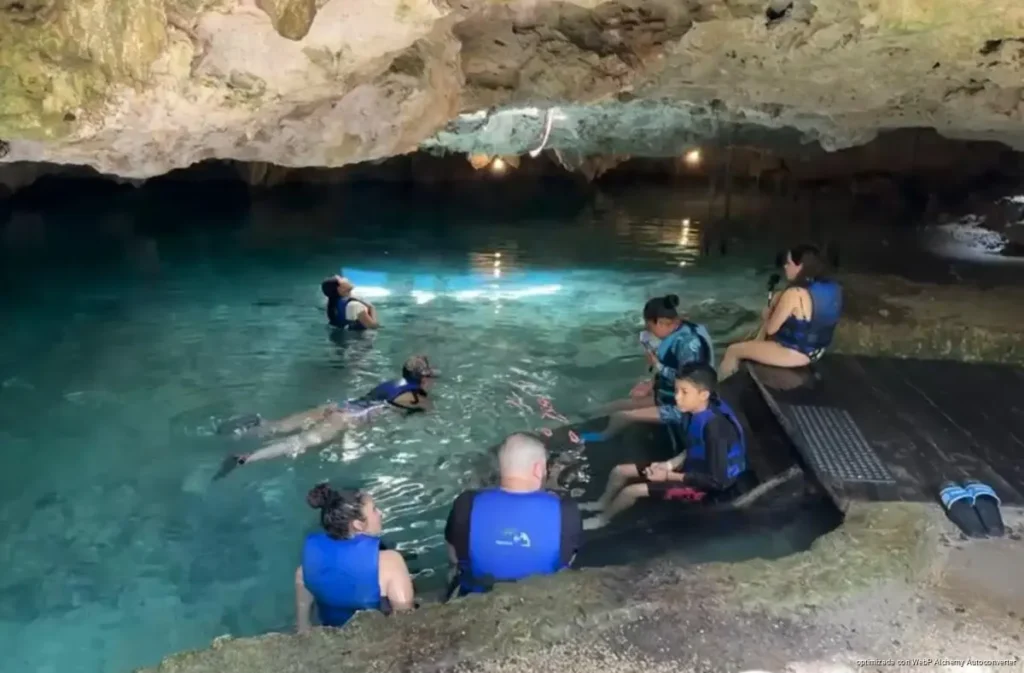 Refuerzan supervisión de cenotes ante aumento de visitantes en Tulum
