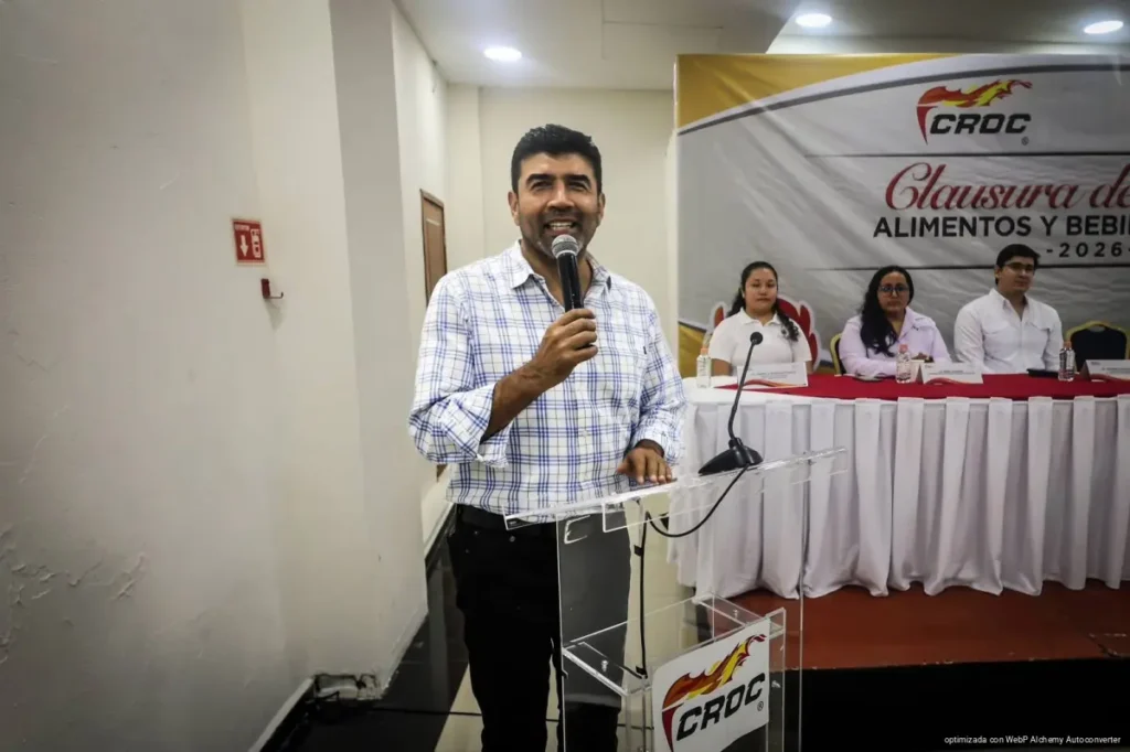 Concluyen trabajadores capacitación en alimentos, bebidas e inglés en Playa del Carmen