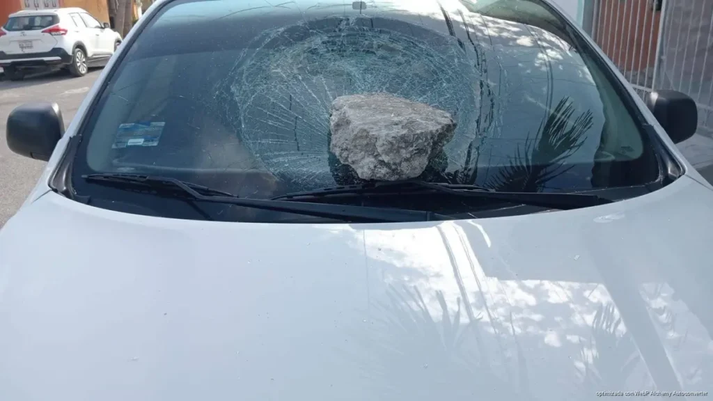 Vandalizan automóviles durante la madrugada en supermanzanas 510 y 516 de Cancún