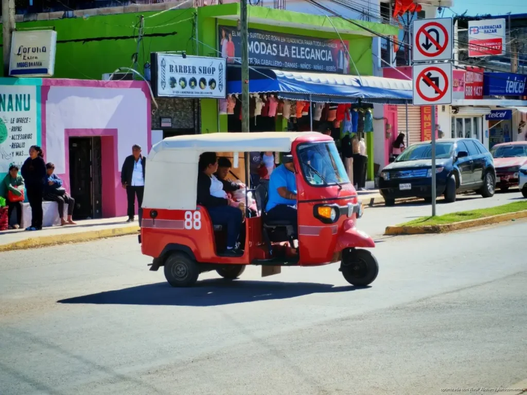 Detectan mototaxistas con documentos vencidos previo a Feria de la Primavera en José María Morelos