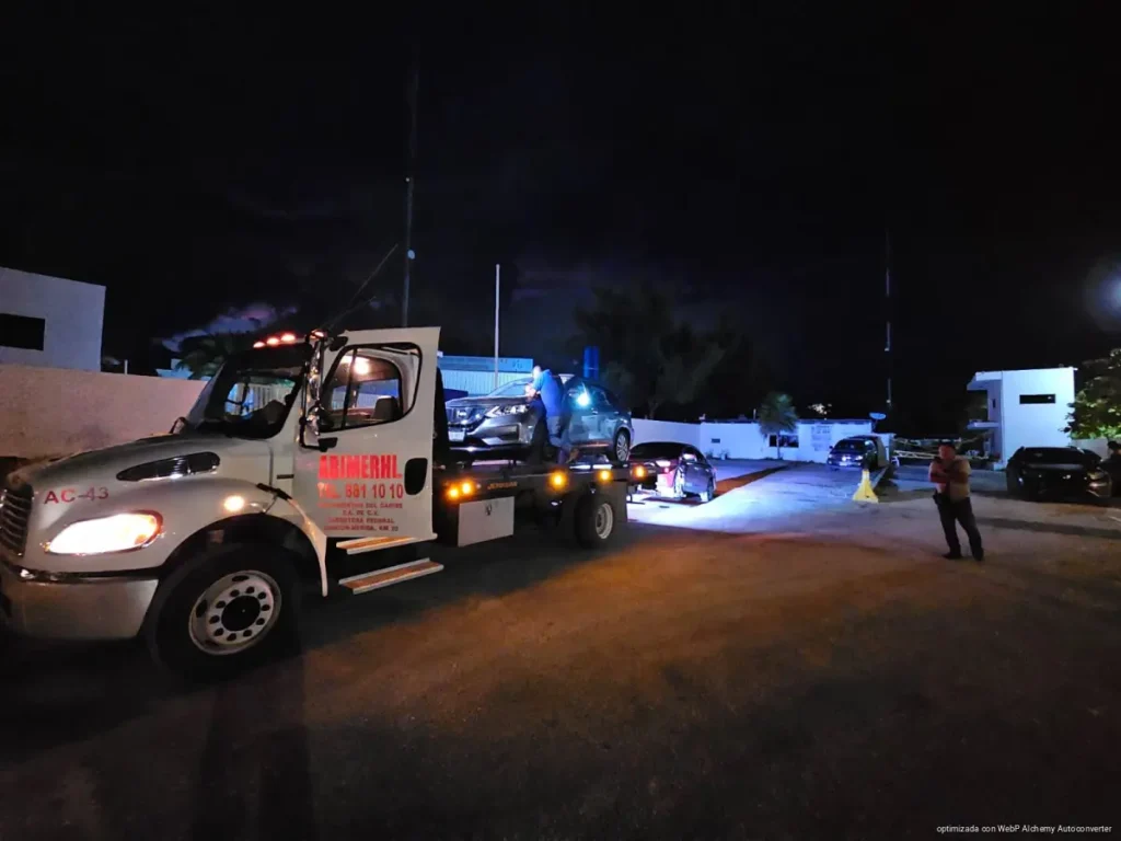 Aseguran taxis vinculados a grupo criminal en operativo en Punta Sam, Cancún