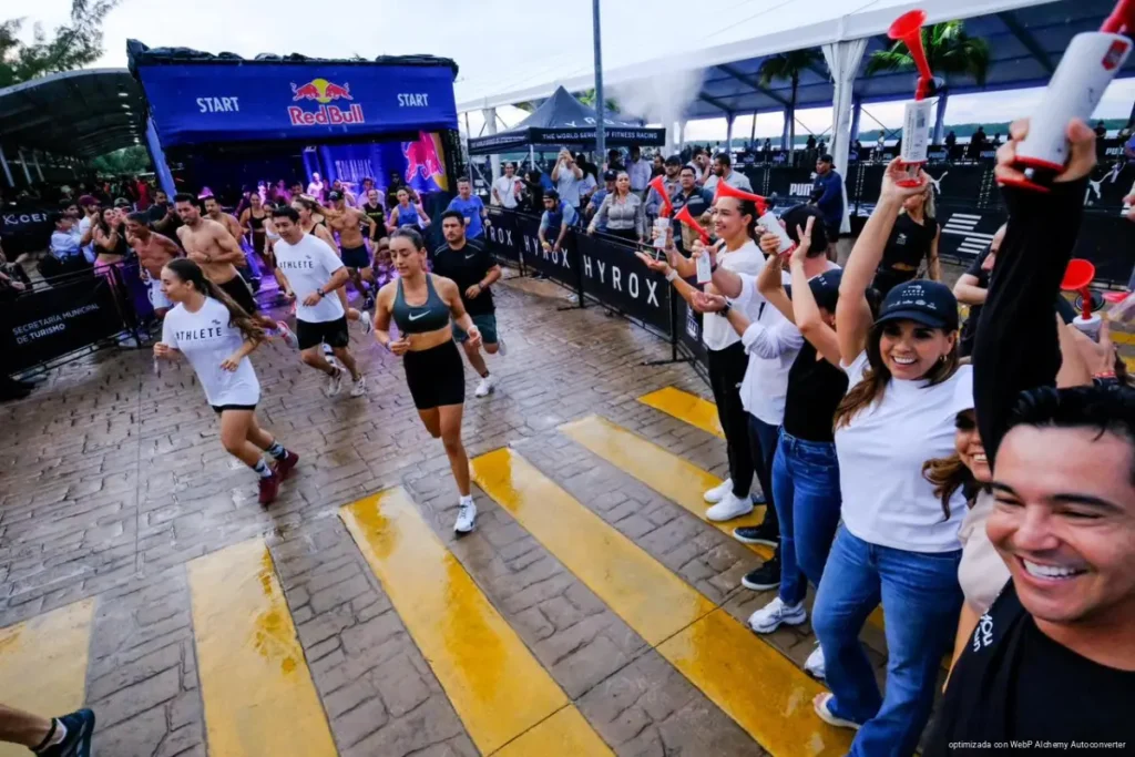 Da banderazo Mara Lezama a HYROX Cancún, con más de 10 mil atletas de 16 países
