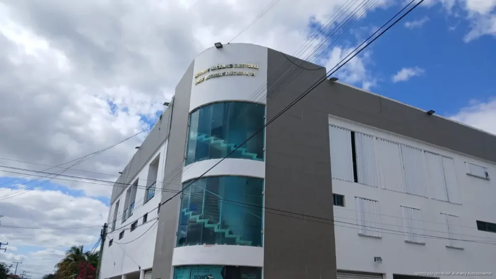 Analiza INE escenarios para 2027 y prevé hasta mil casillas en Playa del Carmen