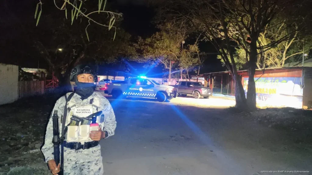 Catean restaurante por presuntos narcóticos y despliegan fuerte operativo en Cancún