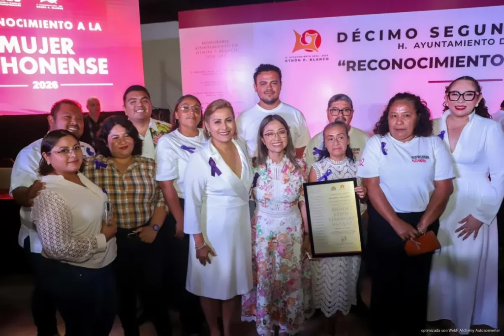 Cabildo distingue a Wilma Contreras Canto y Brenda Hernández Vázquez como Mujeres Othonenses 2026