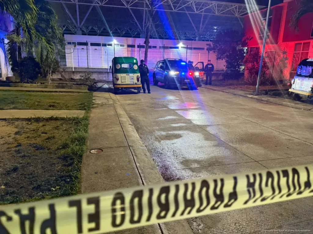 Fallece hombre al interior de mototaxi en Puerto Maya; presumen infarto