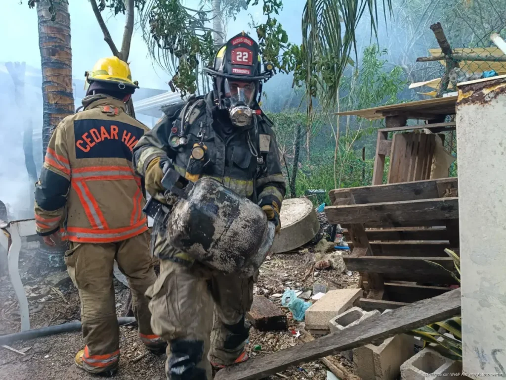 Incendio destruye cocinita de laminas y madera en Cozumel