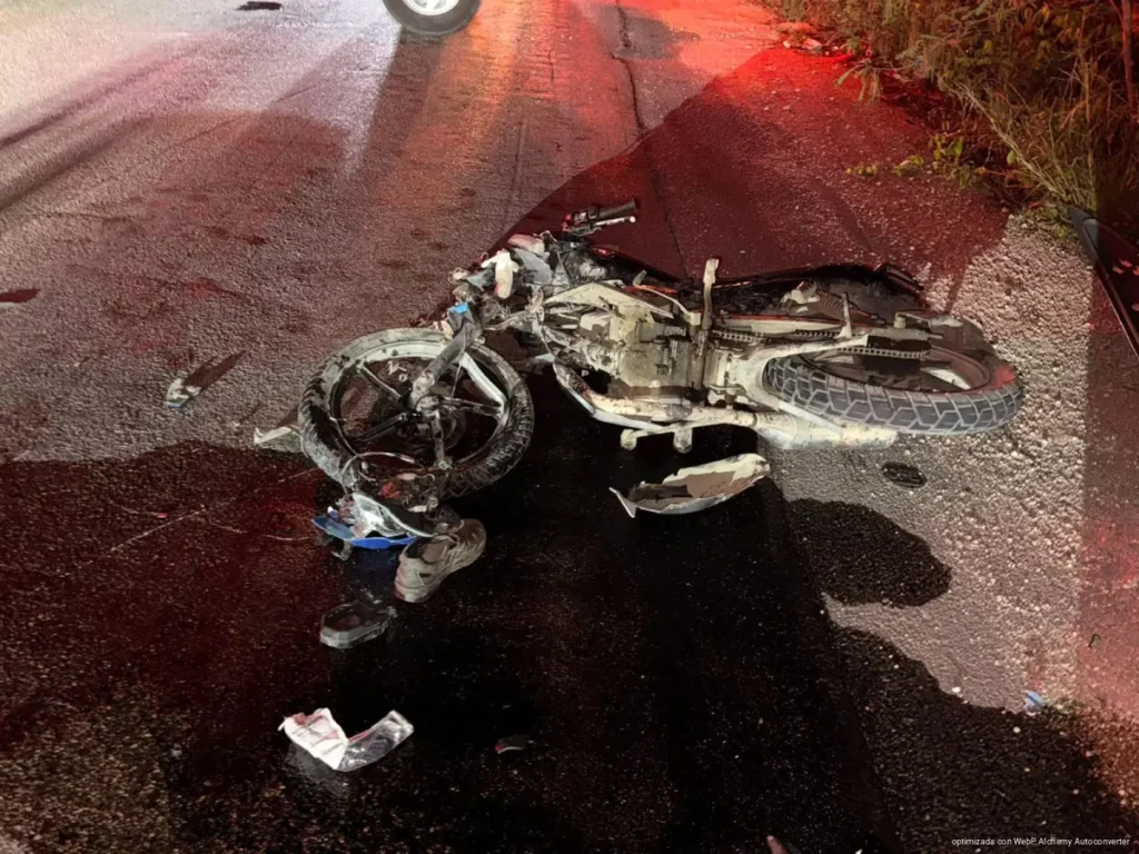 Mueren dos motociclistas en Tulum tras accidentes ligados a alcohol y velocidad