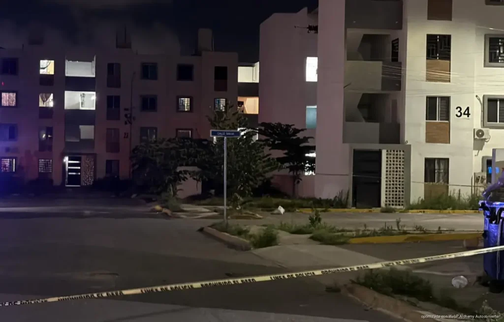 Tras incidente armado en fraccionamiento de Cancún, una pareja pierde la vida; autoridades investigan lo ocurrido en Supermanzana 110.