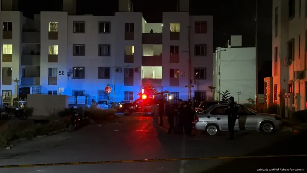 Tras incidente armado en fraccionamiento de Cancún, una pareja pierde la vida; autoridades investigan lo ocurrido en Supermanzana 110.