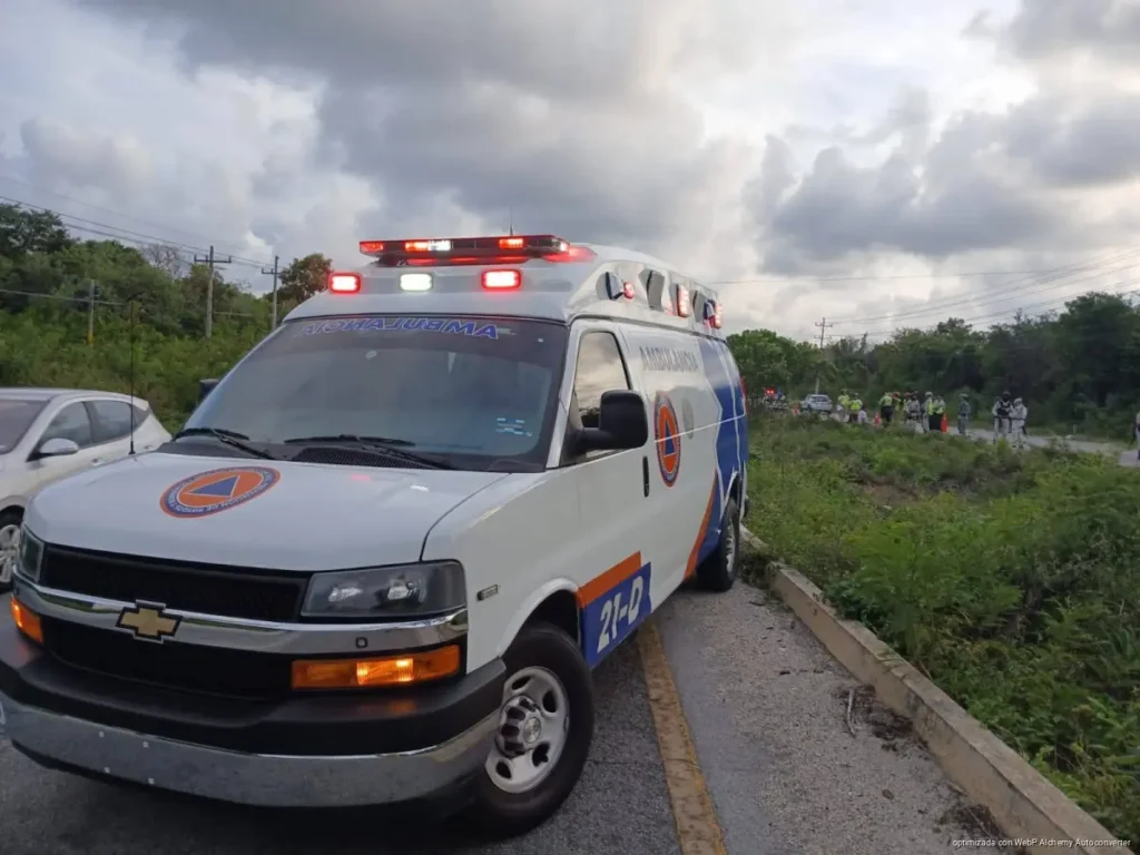 Deja choque en la 307 ocho lesionados en Playa del Carmen