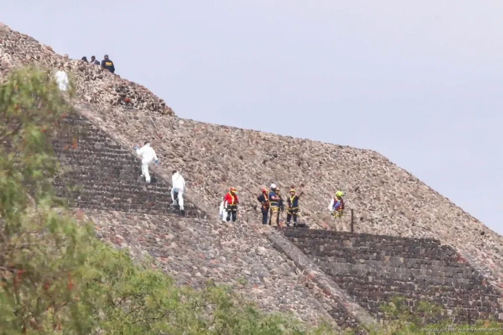 Cierran indefinidamente Teotihuacán tras balacera con turistas; confirman dos muertos y 13 heridos