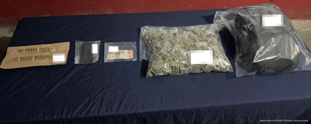 Cae con droga y cartuchos tras intentar huir en Cancún