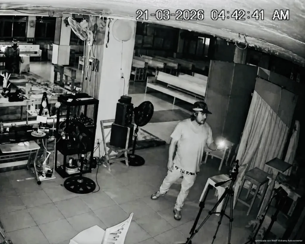 SOBORNAN A PERRITOS CON SALCHICHAS || Rateros atacan la iglesia Guadalupana en Chetumal