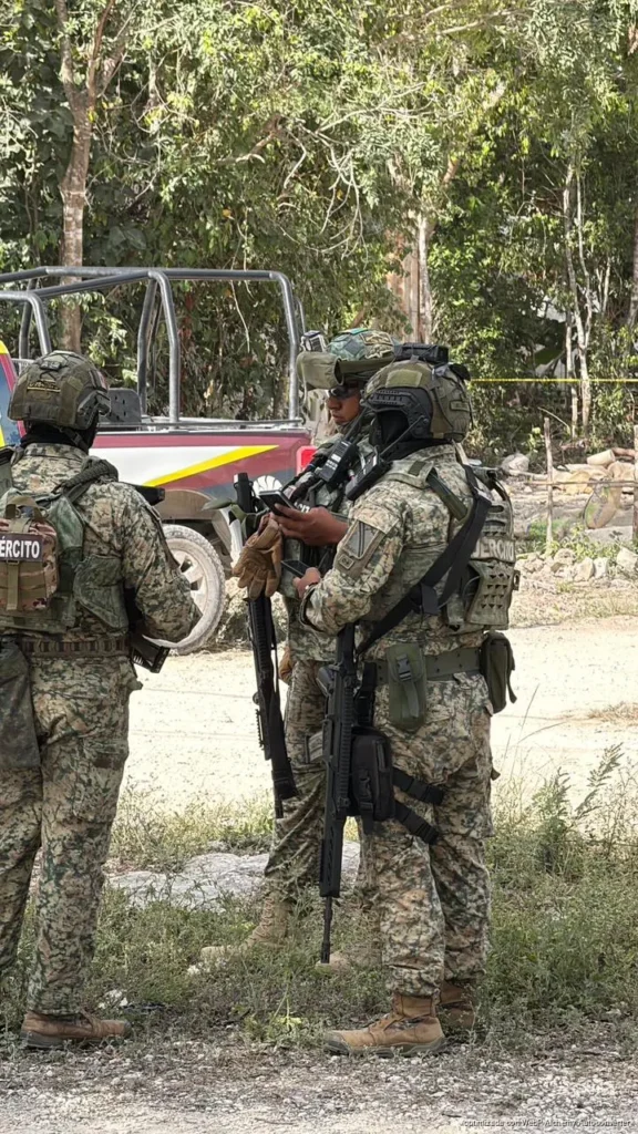 Ataque a plena luz del día en Cancún deja un joven sin vida frente a su familia