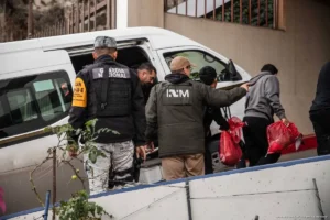 “Nos abandonan aquí a morir”: HRW denuncia que migrantes deportados por Trump son abandonados en México “Nos abandonan aquí a morir”: HRW denuncia que migrantes deportados por Trump son abandonados en México