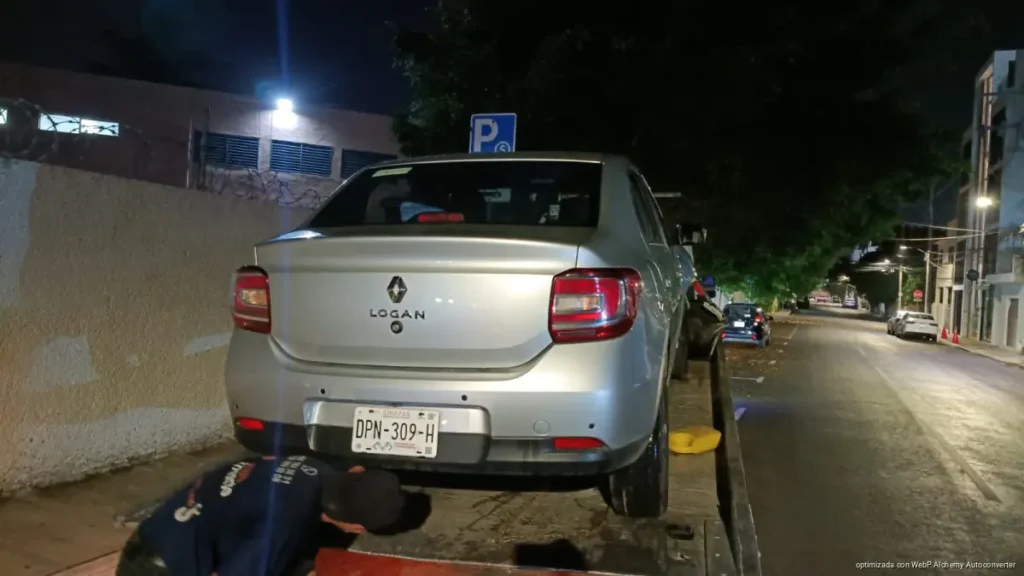 Conductor ebrio provoca choque, daños y riña en el Centro de Playa